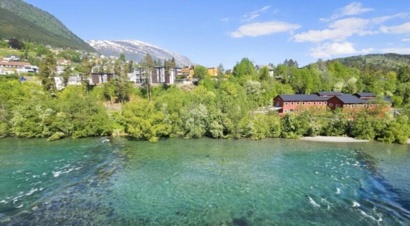 Meieriet, Voss – kontorfellesskapet sett fra elva